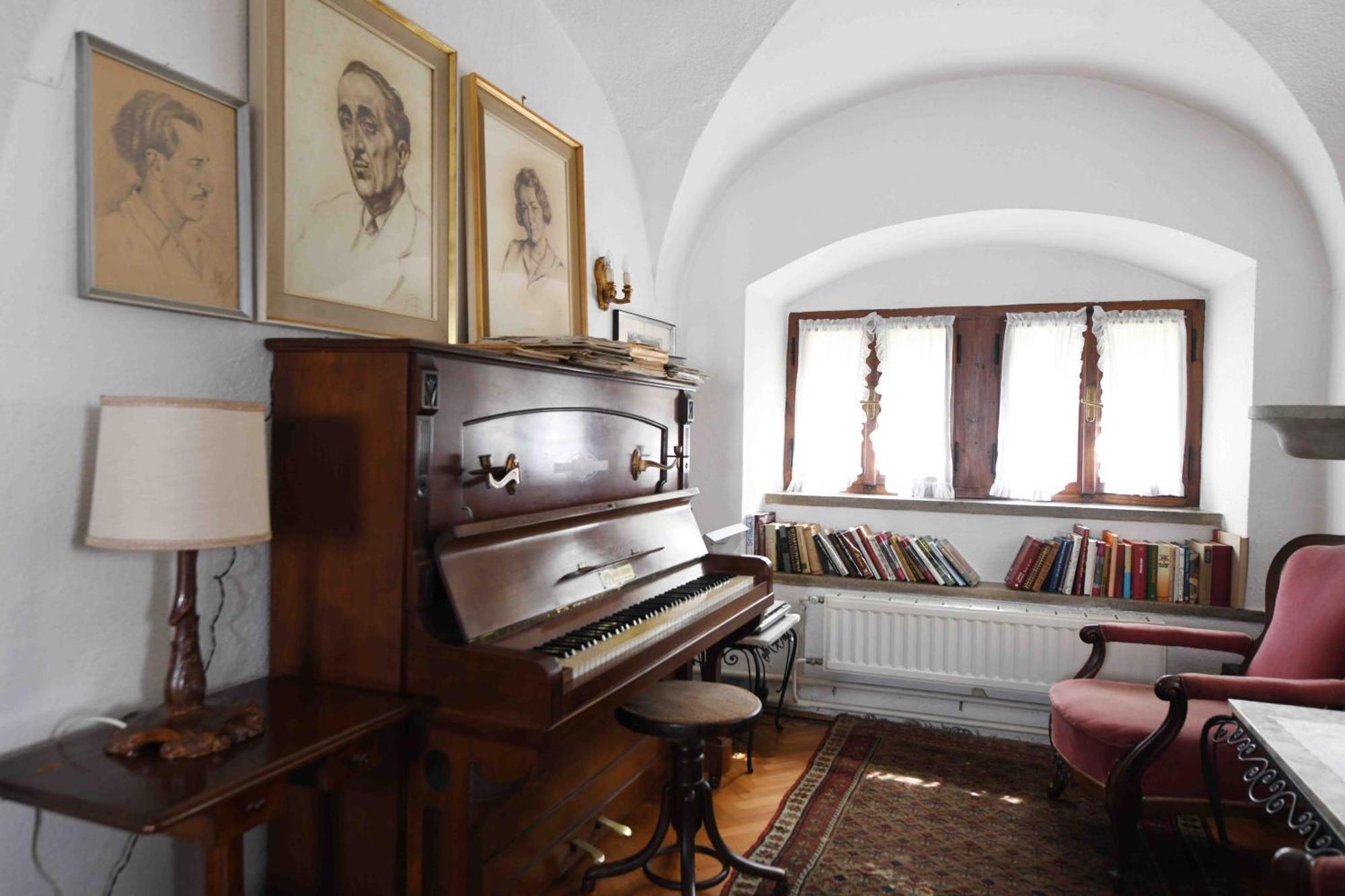 Baroque Villa Near Bled - Resort Vidmar Lesce  Exterior foto